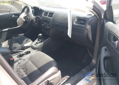 2014 Volkswagen Jetta 1.8T Se from USA, damaged, VIN 3VWD17AJ8EM313717